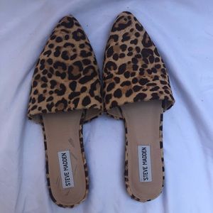 Steve Madden Leopard flats